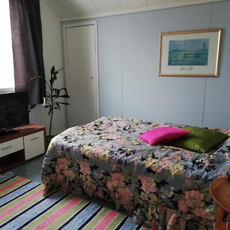 Kodit Tuulikinkatu S:t Michel Exteriör bild