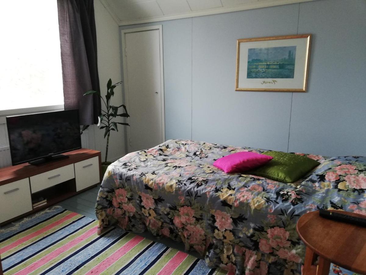 Kodit Tuulikinkatu S:t Michel Exteriör bild